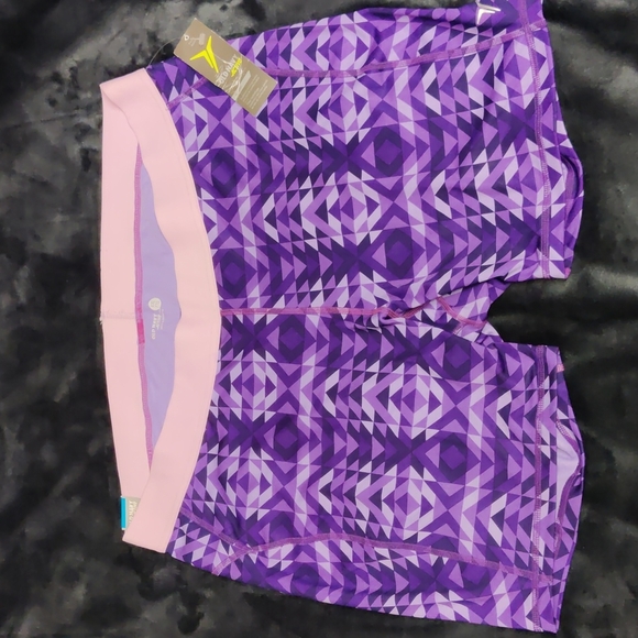 Old Navy Activewear Women's Plus Size - Picture 1 of 6